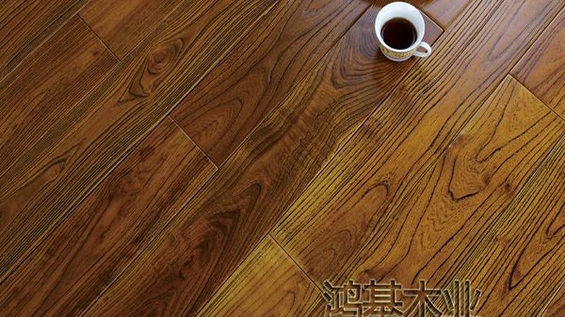 翻新工艺和材料的选择对翻新后的地板质量至关重要。以下是一些需要注意的要点：